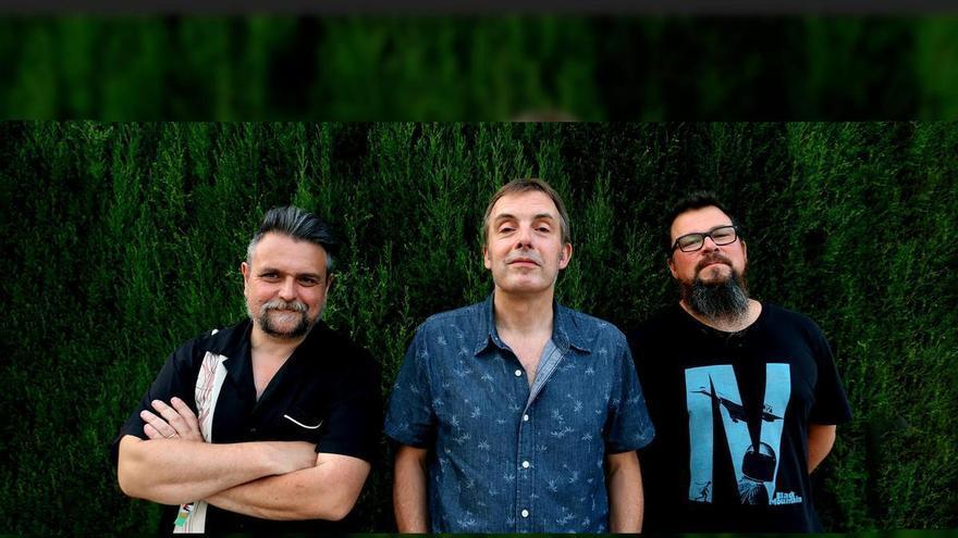 Hendrik Röver, al frente de "Los Deltonos" este viernes en Oviedo: "Esta es la formación más grasienta y musculosa que hemos tenido nunca; cada vez que sales al escenario sabes que va a ser estupendo"