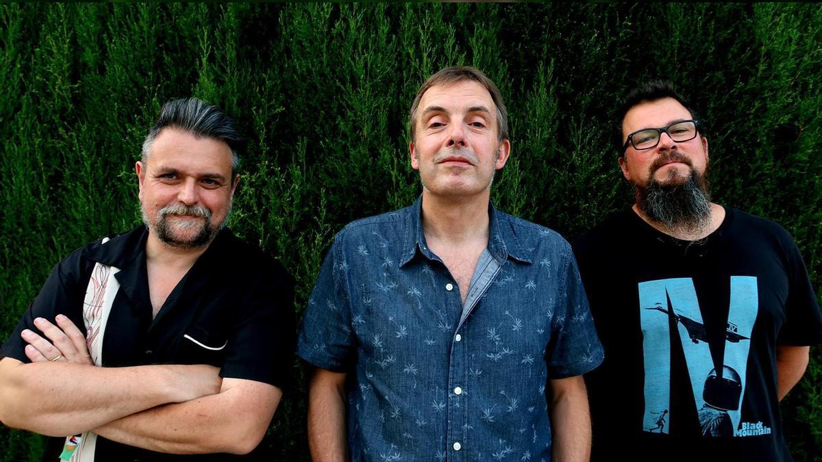 "Los Deltonos". Con Sergio Rodríguez, Hendrik Röver y Javier Arias de izquierda a derecha en una imagen promocional