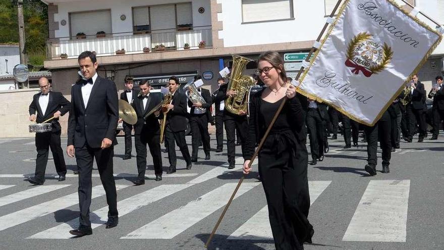 Una actuación anterior de la Banda Unión Musical de Meaño.  // Noé Parga