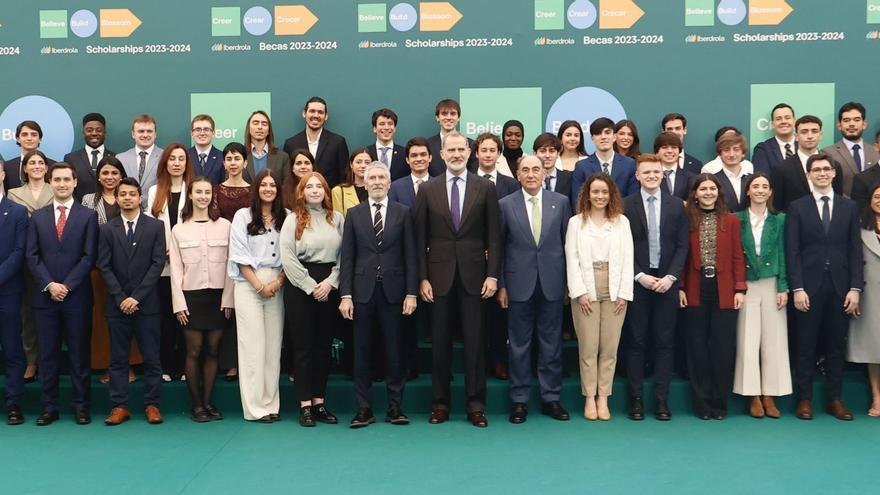 Su majestad el Rey entrega las Becas de formación de Iberdrola para el desarrollo del ‘empleo verde’