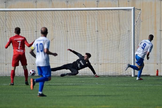 12-01-2018 LAS PALMAS DE GRAN CANARIA. Futbol Tercera División: Tamaraceite # Santa Úrsula, en el estadio Juan Guedes (Tamaraceite). Fotógrafo: ANDRES CRUZ