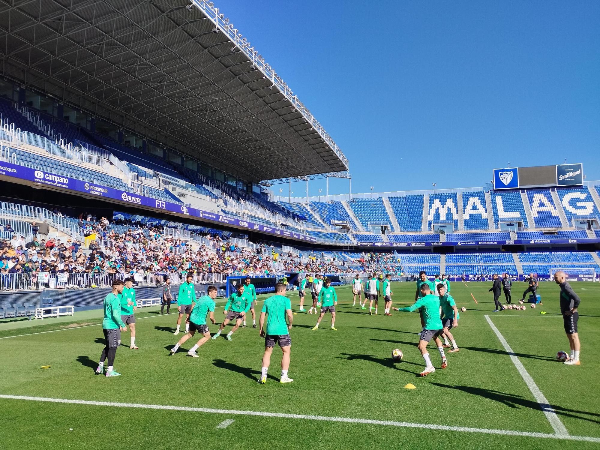 Entrenamiento de puertas abiertas del Málaga CF por la Semana Blanca