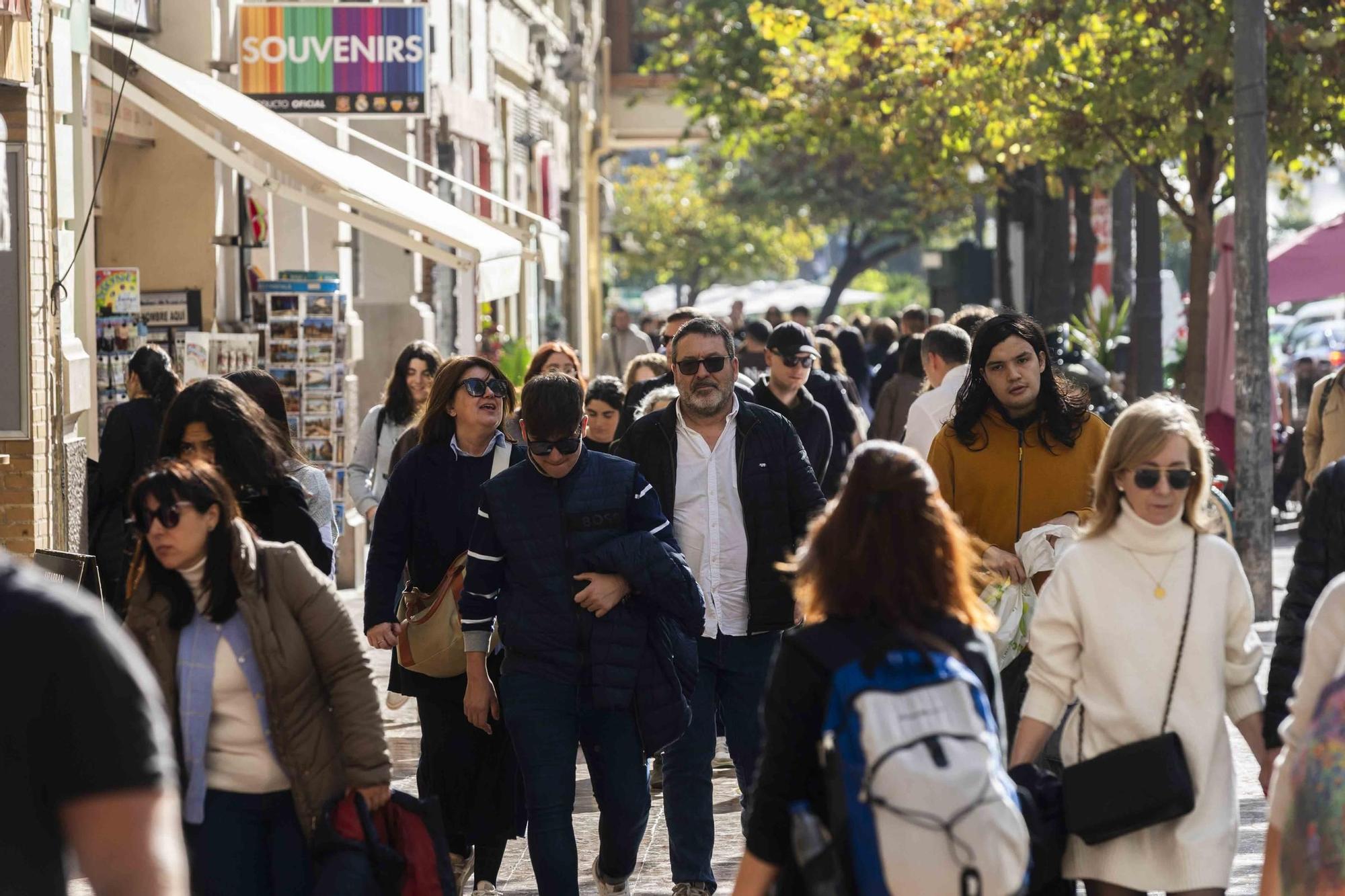 València, a reventar en el puente de la Constitución