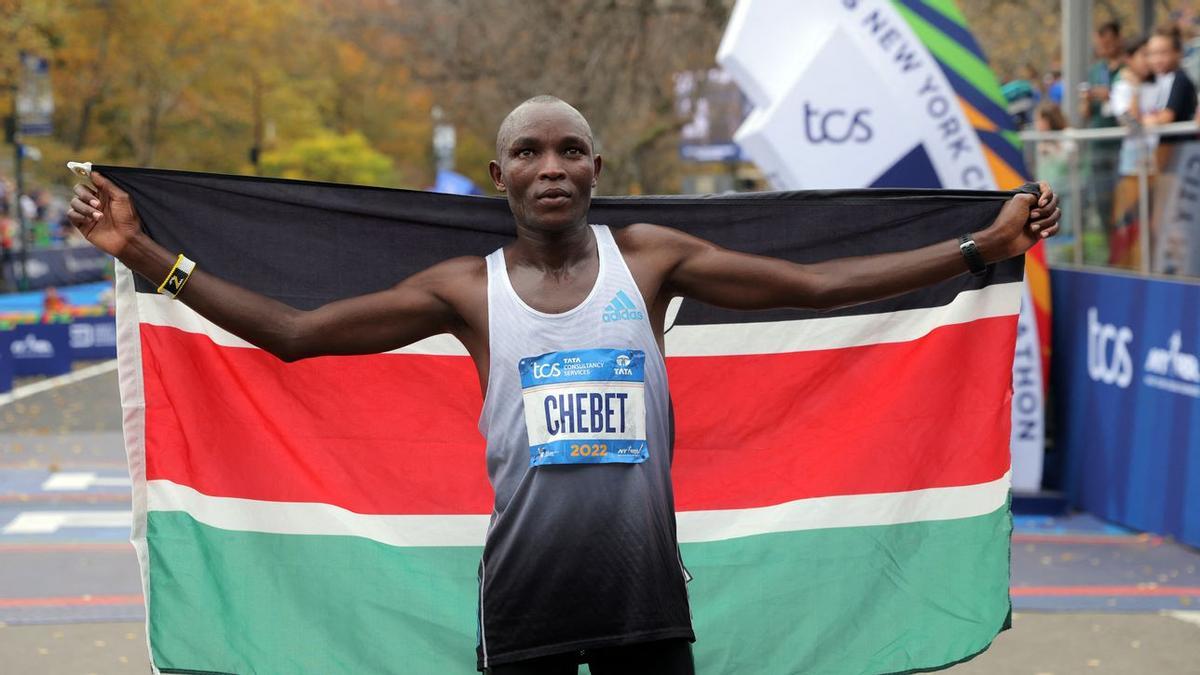El kenyà Chebet guanya a Nova York després de desplomar-se el brasiler Do Nascimento