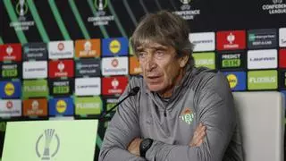 Pellegrini confirma la baja de Fornals: “No está al 100% y no estará en la lista de la Conference League”