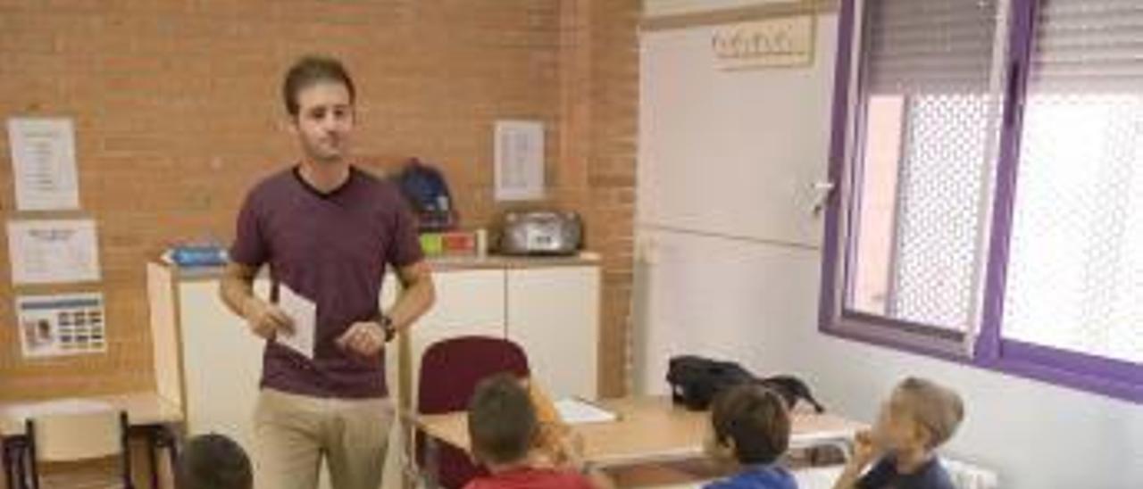 Colegios e institutos esperan el inicio de curso en Morvedre con ventiladores