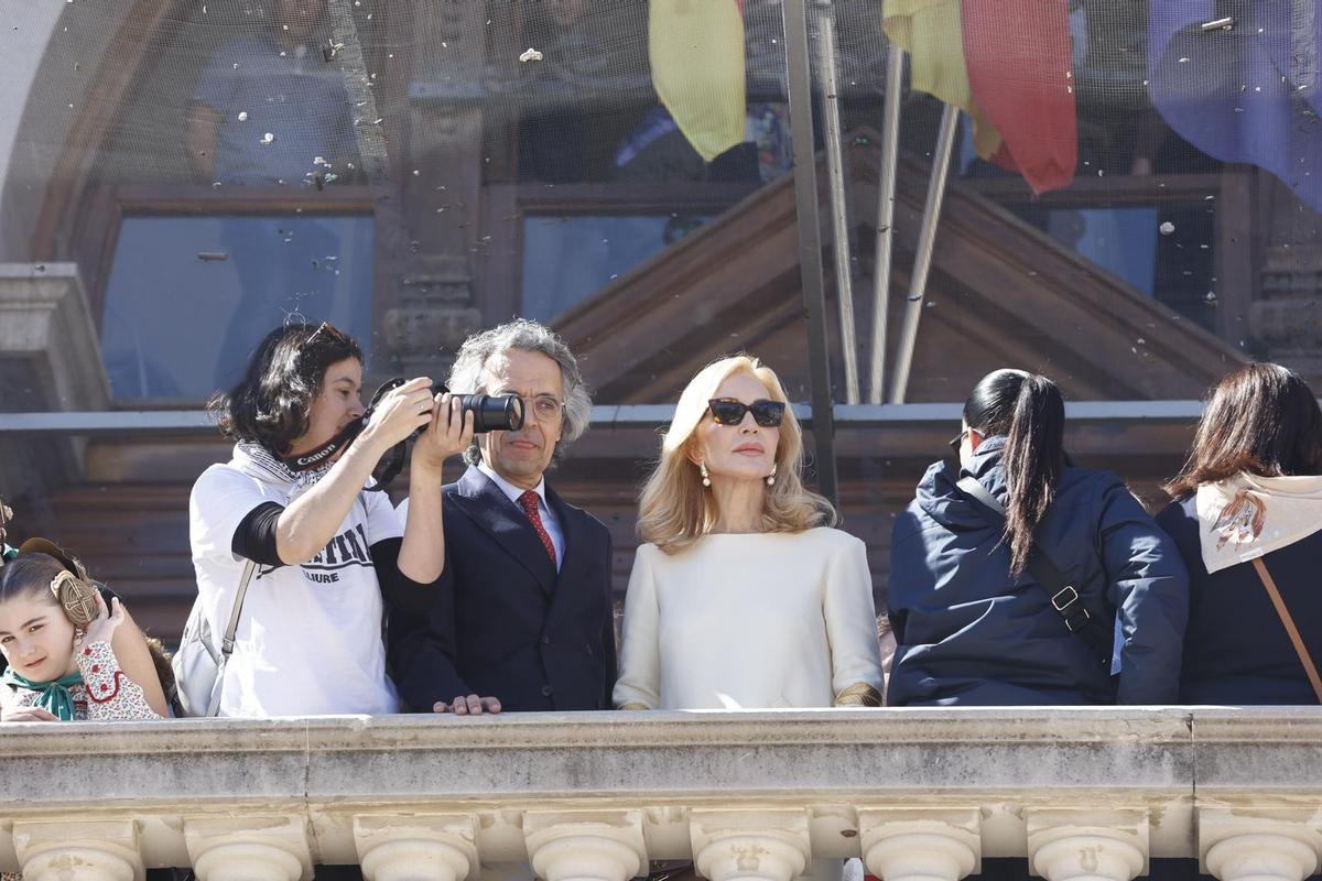 Carmen Lomana, hoy en el balcón del Ayuntamiento de València.