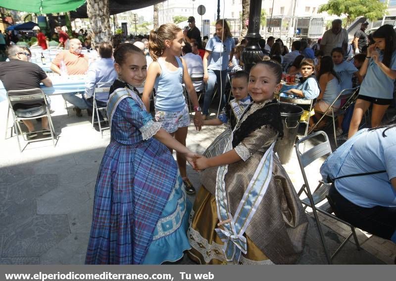 GALERÍA DE FOTOS - Día de las paellas en El Grao