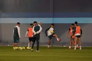 El Málaga CF regresa a los entrenamientos tras su empate ante el Córdoba