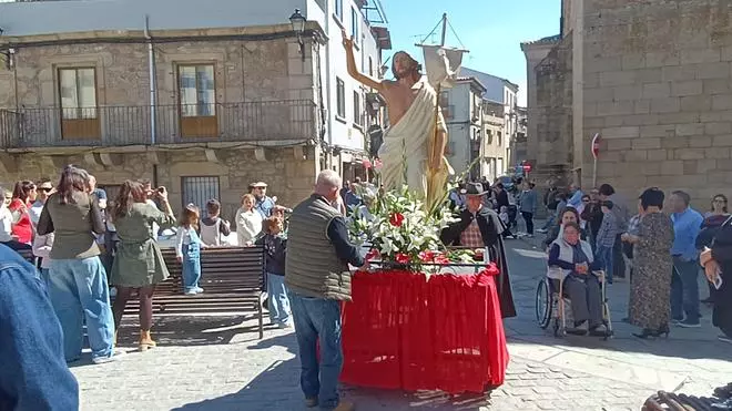 GALERÍA | Fermoselle celebra el Domingo de Resurrección