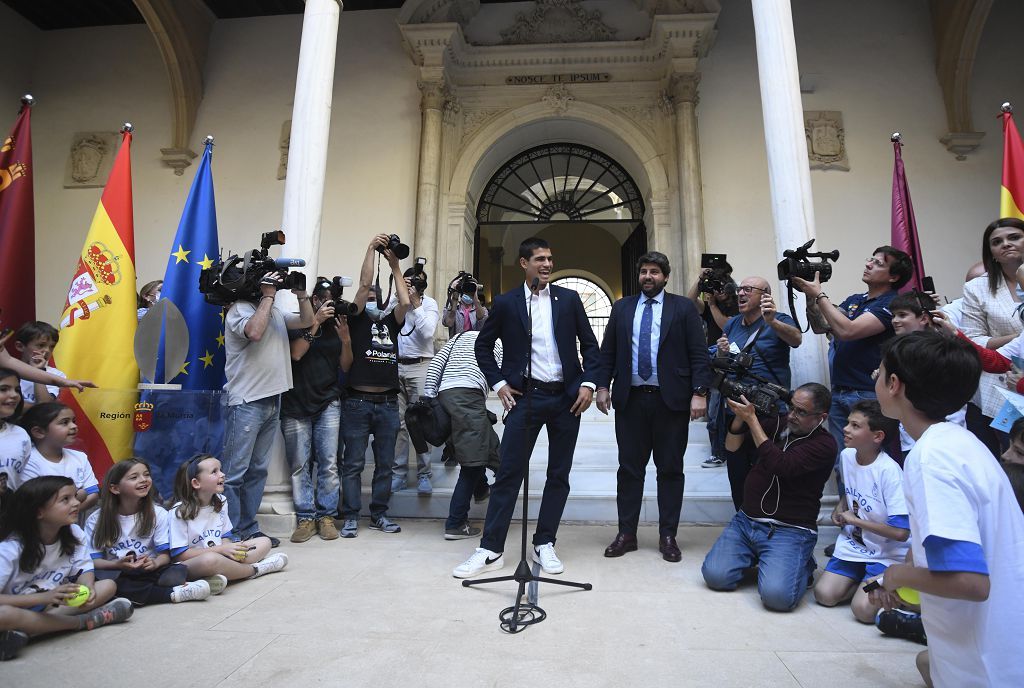 Carlos Alcaraz, en el recibimiento oficial tras su victoria en el Masters de Madrid