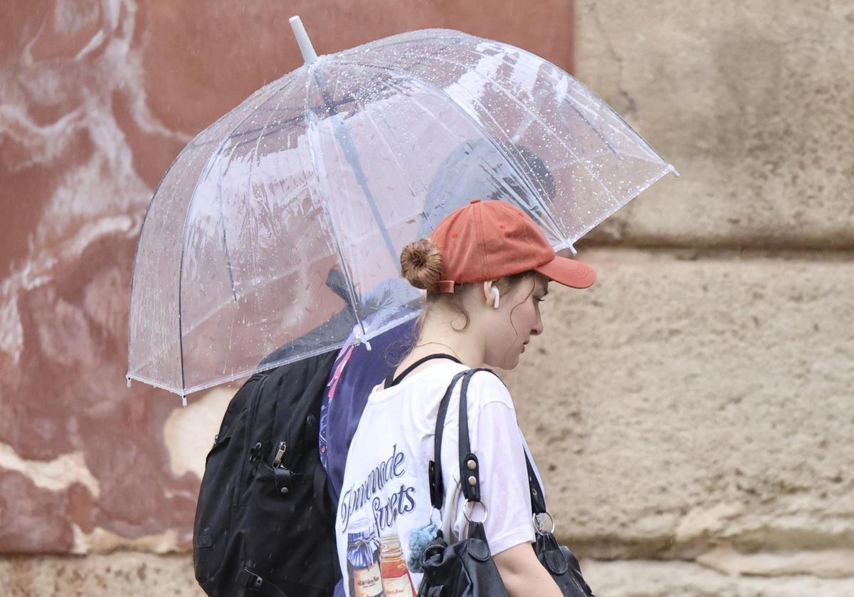 Las lluvias abren este jueves un puente de mayo pendiente del cielo en Murcia
