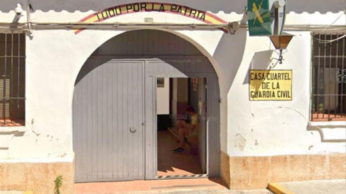 La menor se ha presentado en un cuartel de la Guardia Civil al saber que la buscaban.