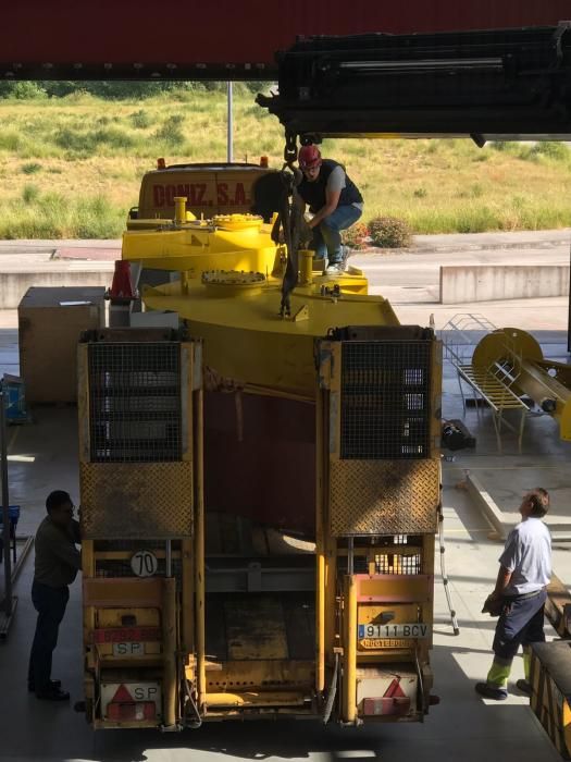 "Gelula", la boya viguesa para Langosteira, parte de Porto do Molle