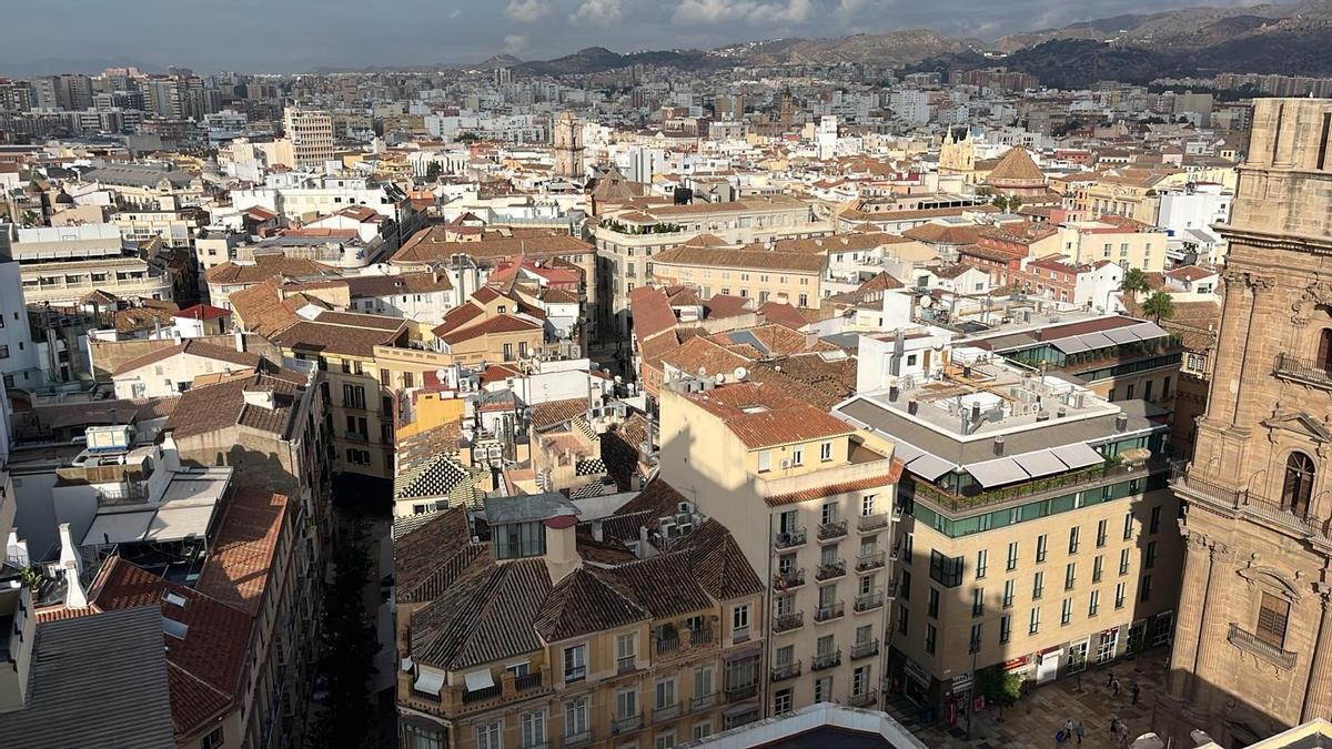 Vista aérea del centro de Málaga desde el Málaga Palacio.