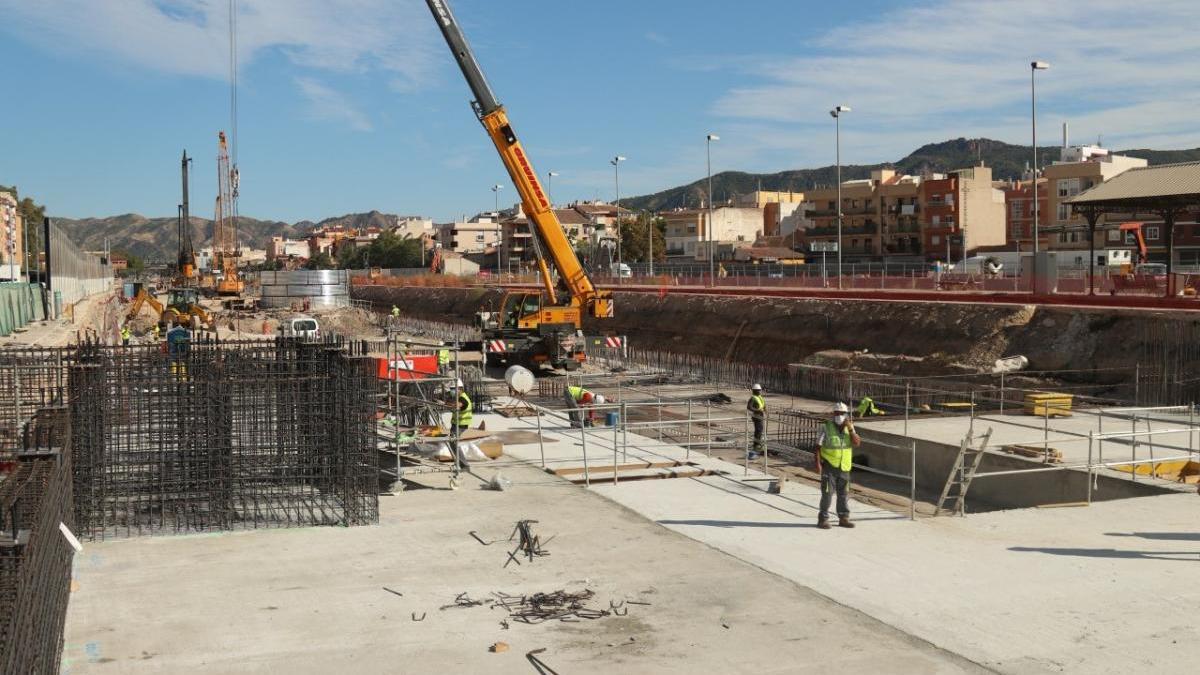 Los murcianos no podrán viajar en Alta Velocidad hasta el año 2022