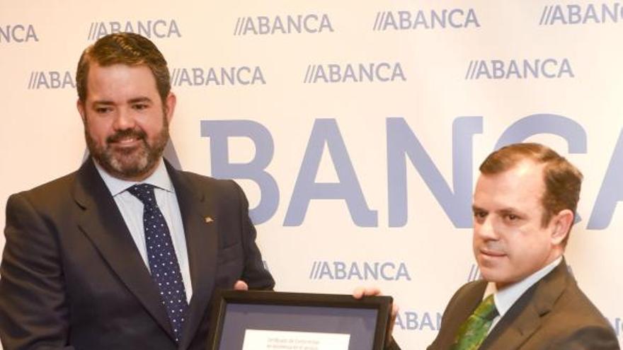 Abanca recibe la certificación Aenor por su modelo de servicio de banca a particulares