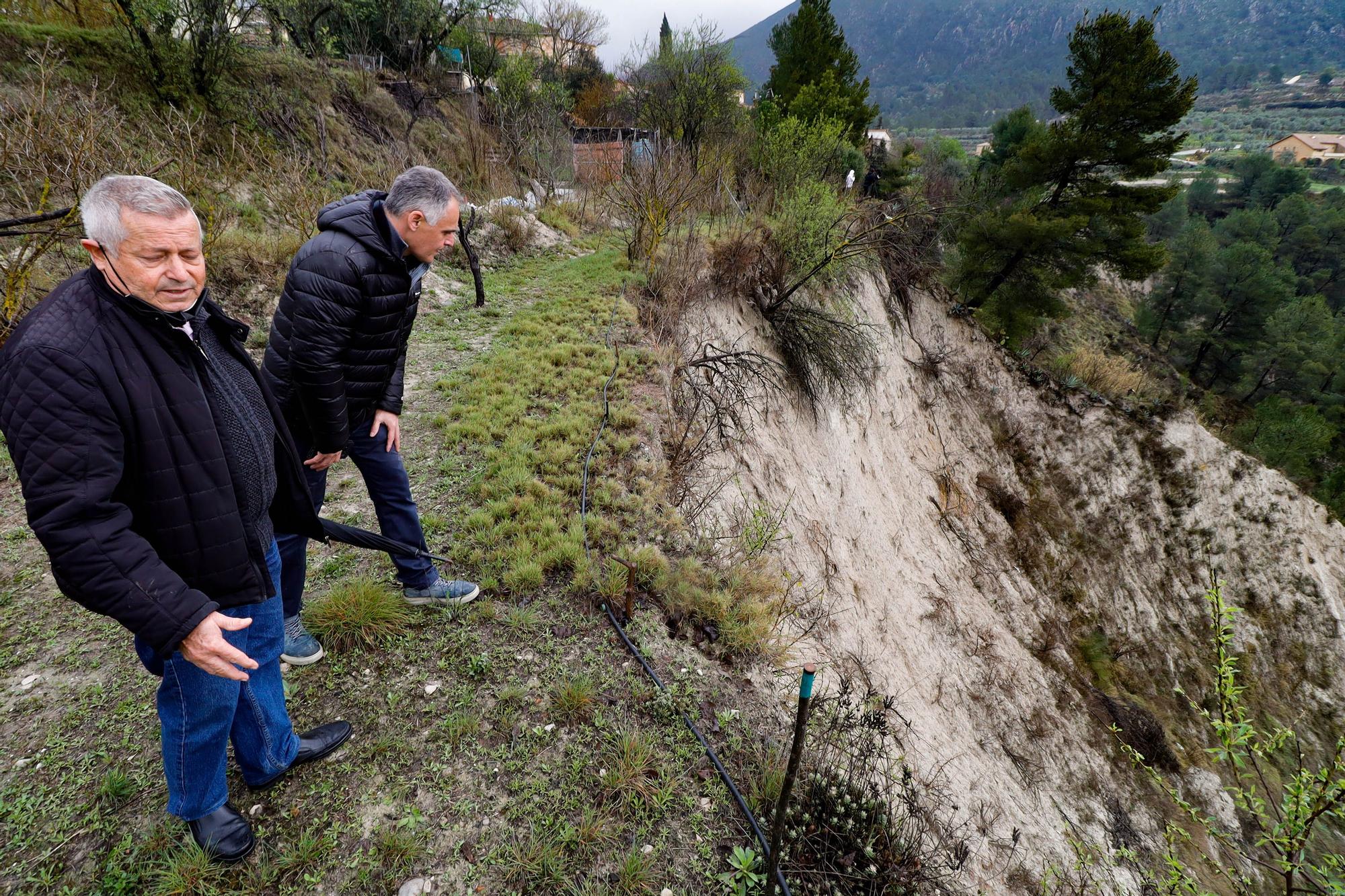 Las lluvias agravan el riesgo de derrumbes en el barranco de Benillup