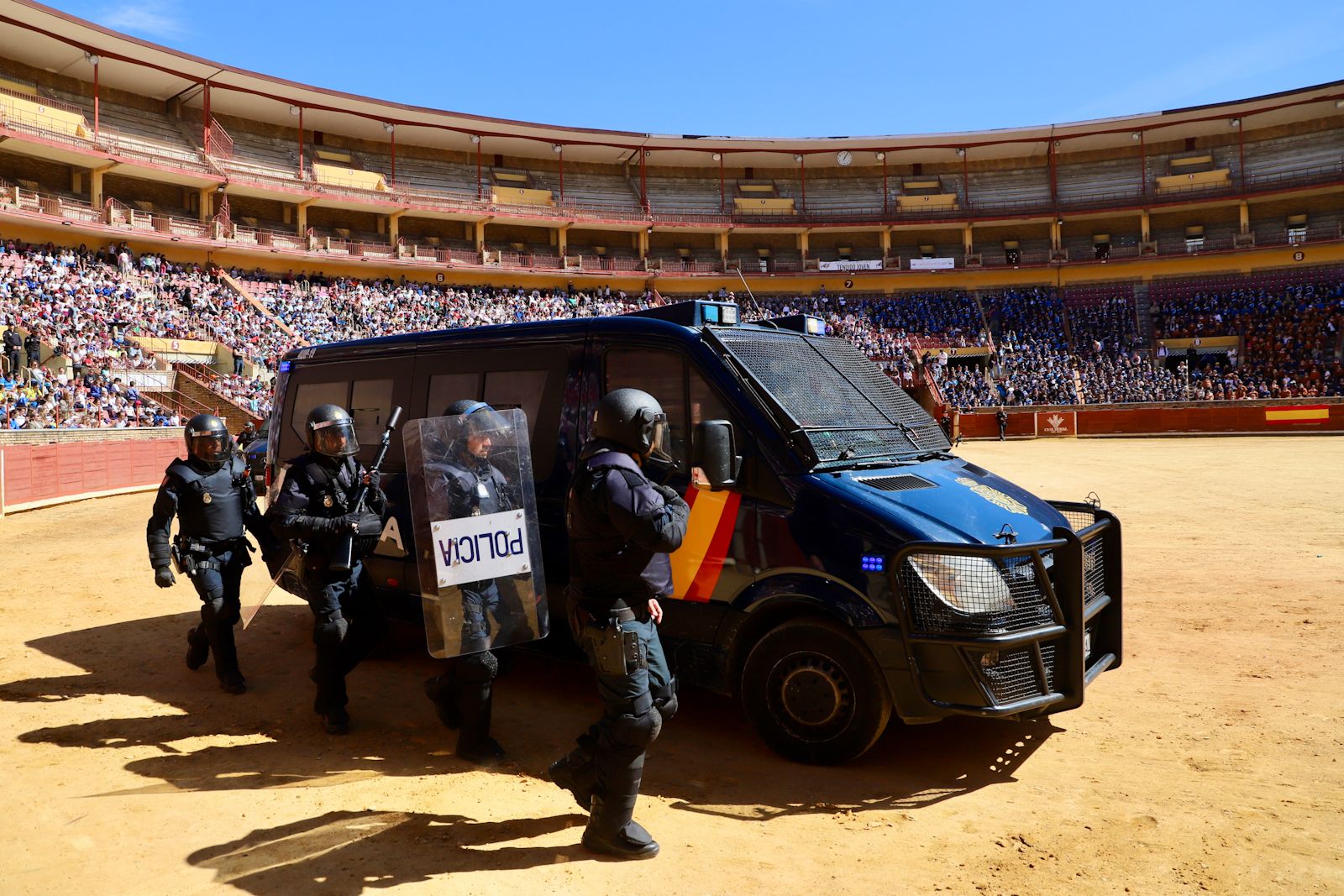 La Policía Nacional de Córdoba organiza una exhibición de medios policiales para las nuevas generaciones