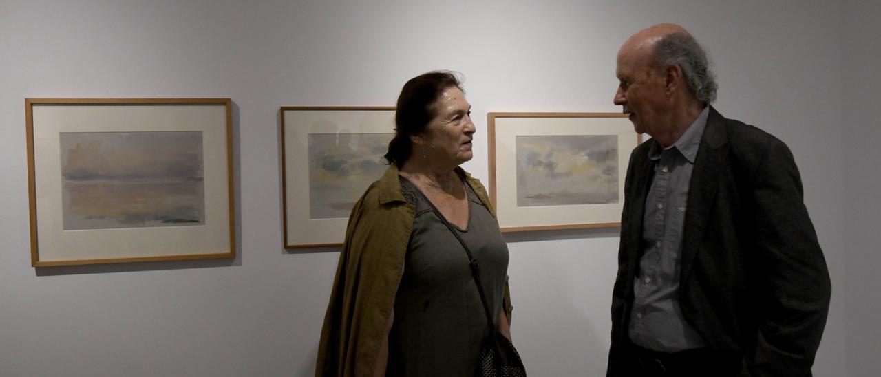 Pedro Serna y su esposa, Isabel, durante la inauguración.