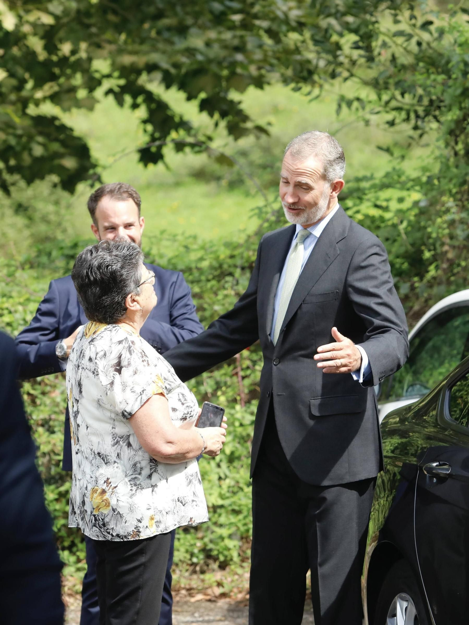 El Rey Felipe VI, testigo de excepción en la boda de su ahijado en Gijón (en imágenes)