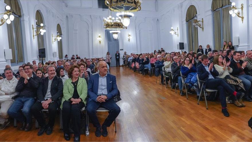 Éxito absoluto de la presentación del calendario solidario dedicado al Antic Hospital de Xàtiva