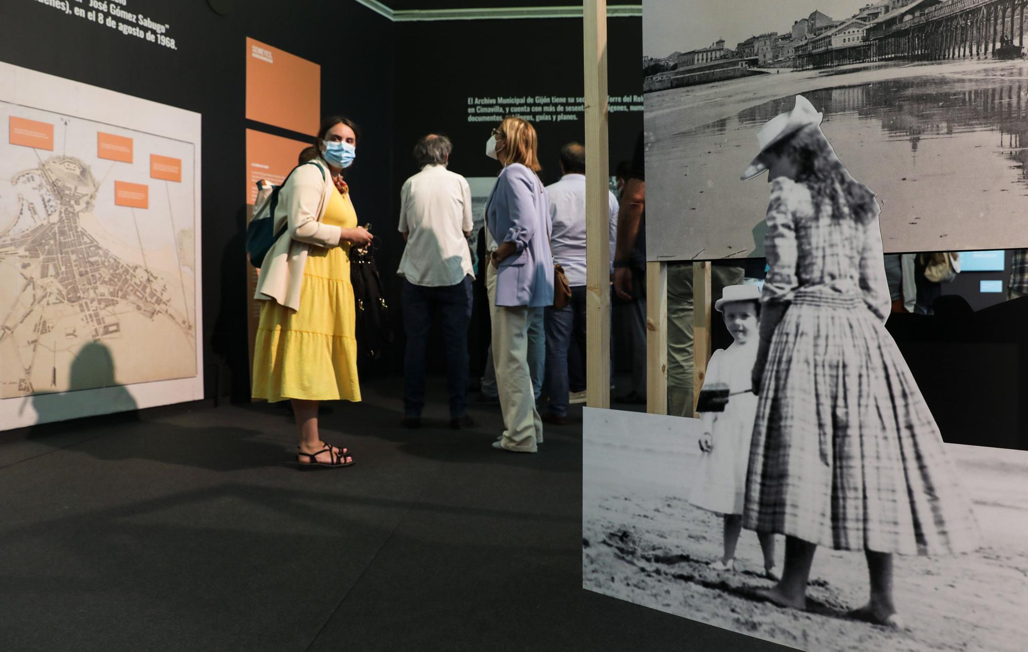 Así es el stand de Gijón en la Feria de Muestras, con imágenes antiguas de la ciudad