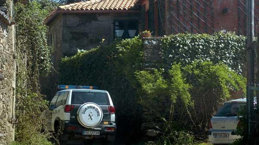 La Guardia Civil se personó en la casa donde falleció Purificación Pérez.