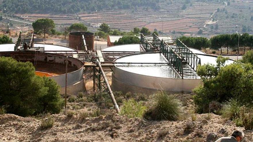 ACS proyecta almacenar casi dos millones de toneladas de crudo en los pozos de Pinoso