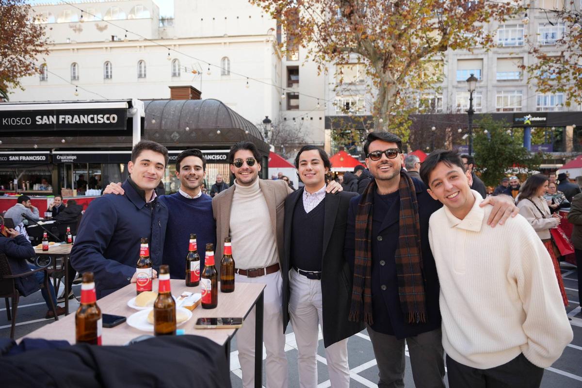 Ambientazo en la Tardebuena de Badajoz, ¡búscate en las fotos!
