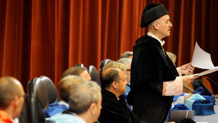 José María Barja, durante la apertura del curso. / Eduardo Vicente