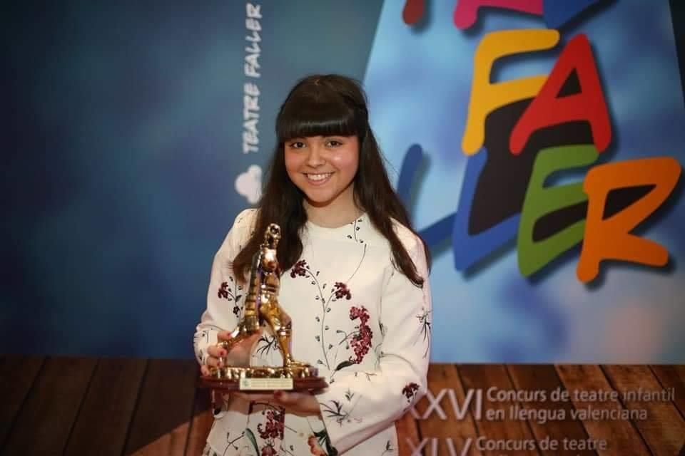 Celebración del primer premio de Cádiz-Denia en el teatro fallero