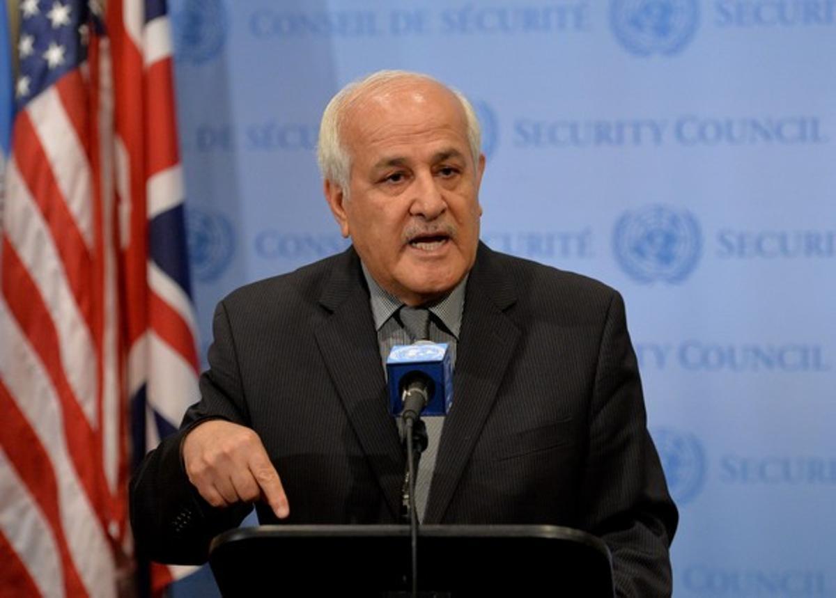 Riad H. Mansour, l’ambaixador palestí, en roda de premsa a l’ONU, la matinada passada.