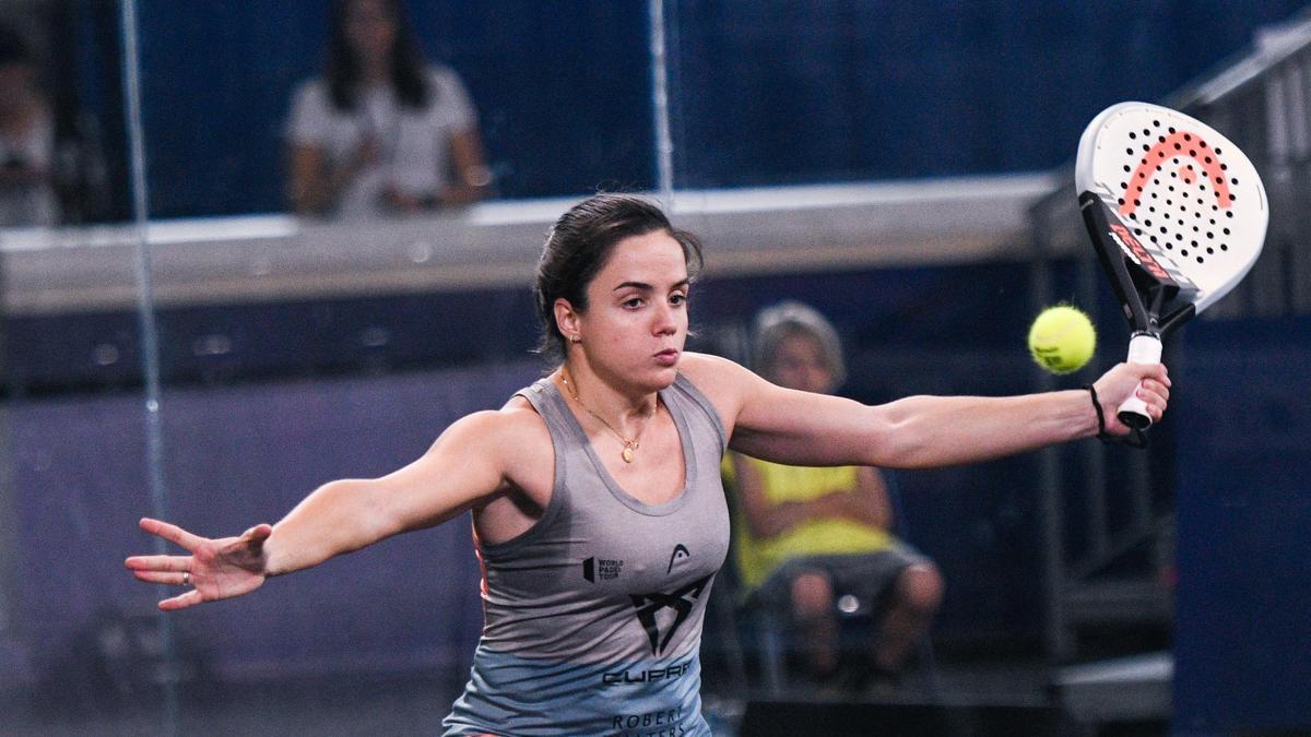 Paula Josemaría, durante el partido de octavos de final (6-0 y 6-4).