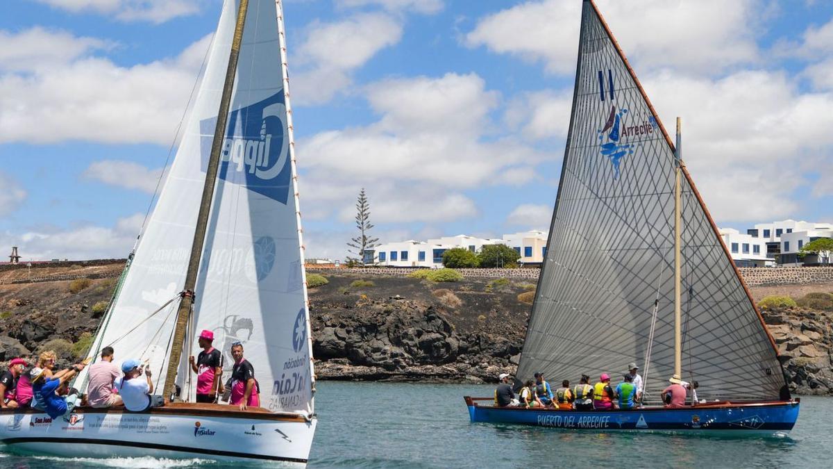 Cientos de personas acuden al día de puertas abiertas en Lanzarote | LP/DLP