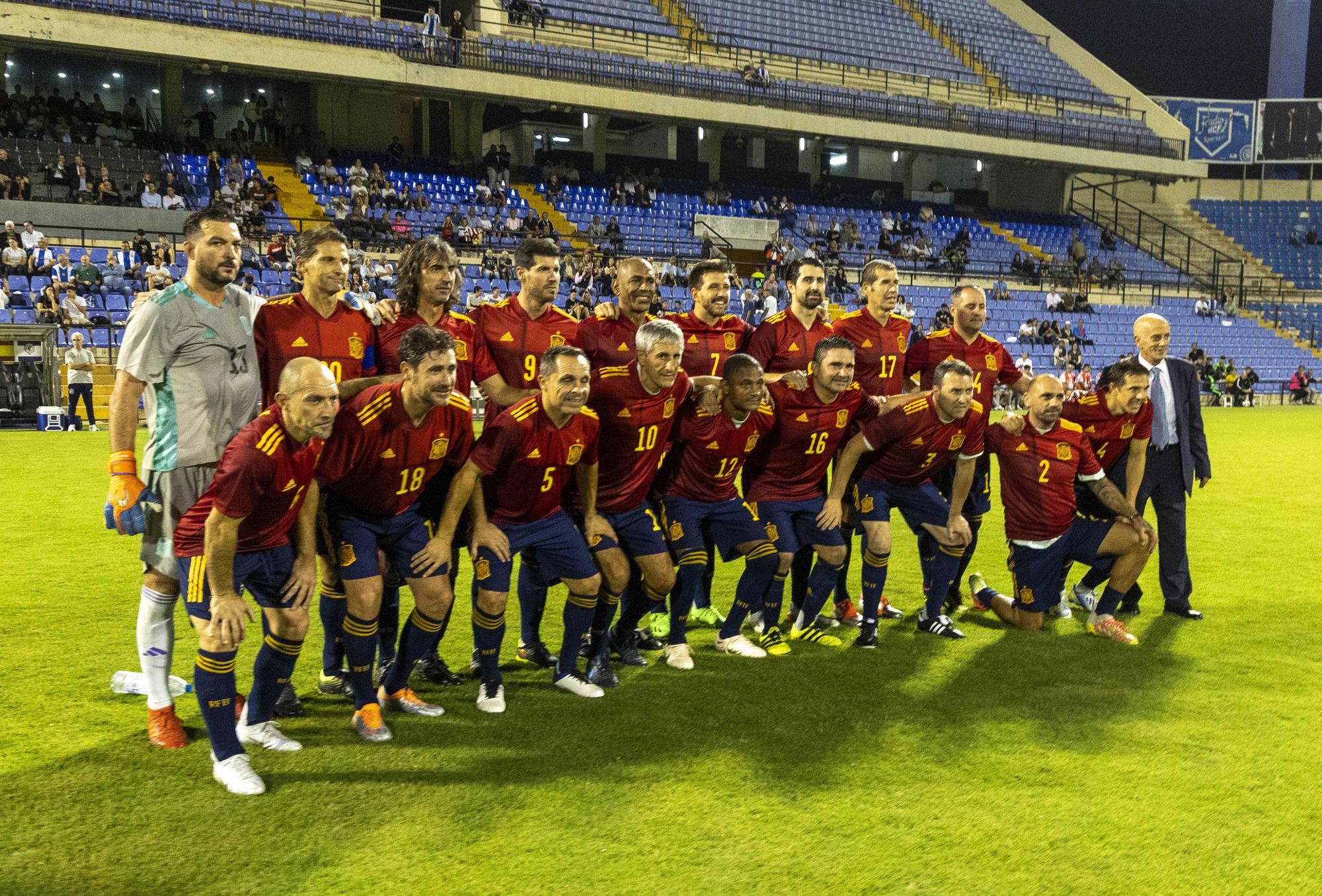 Leyendas del Hércules frente a leyendas de la Selección Española: Las imágenes del partido del Centenario