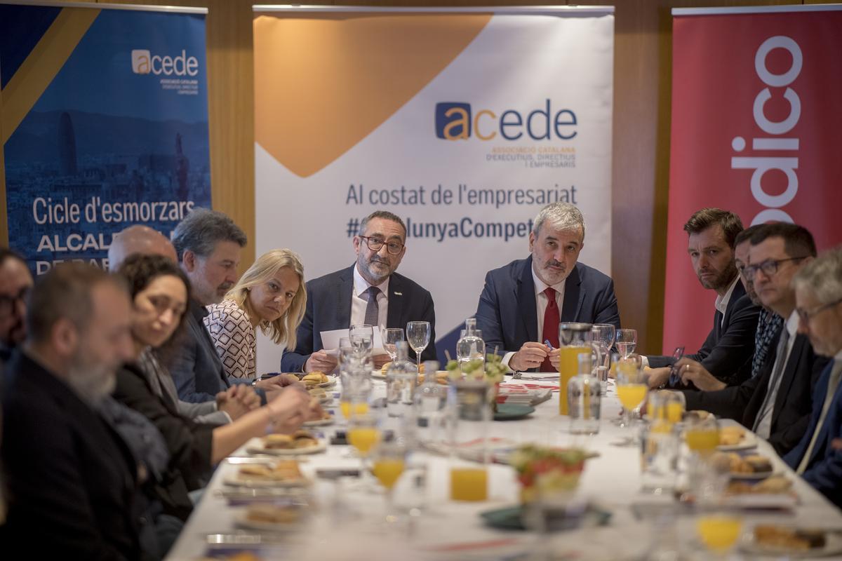 El alcaldable Jaume Collboni (PSC), en el quinto desayuno con alcaldables de la entidad empresarial ACEDE