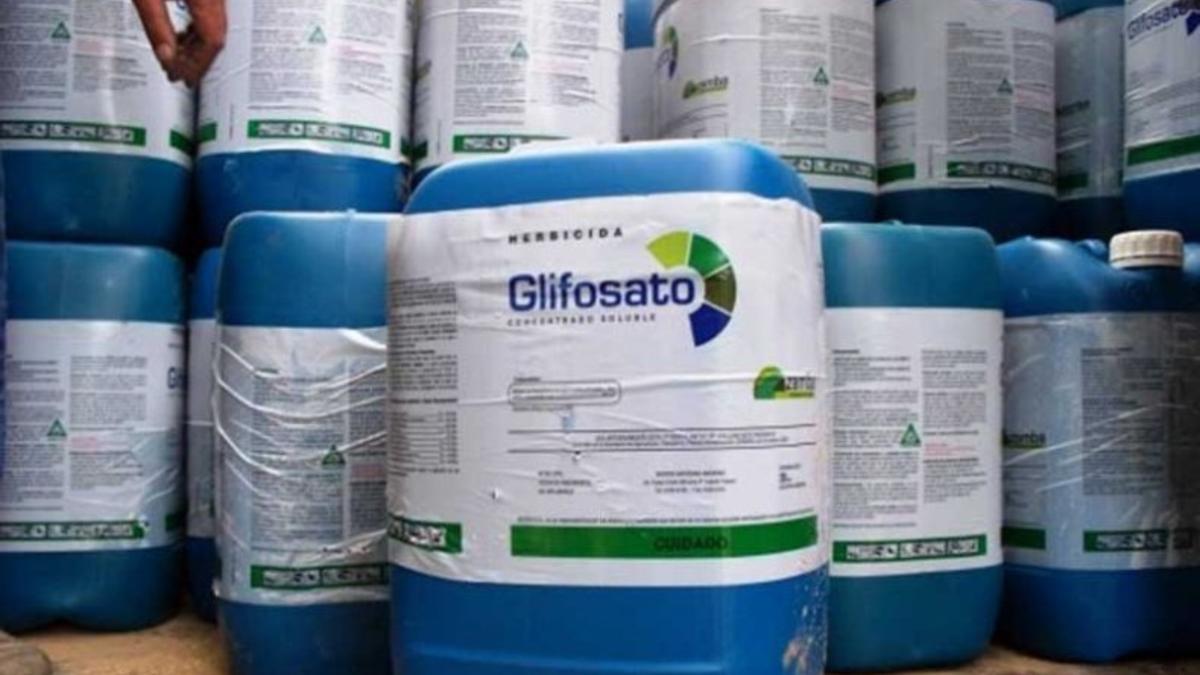 La UE frena la prórroga del polémico herbicida glifosato