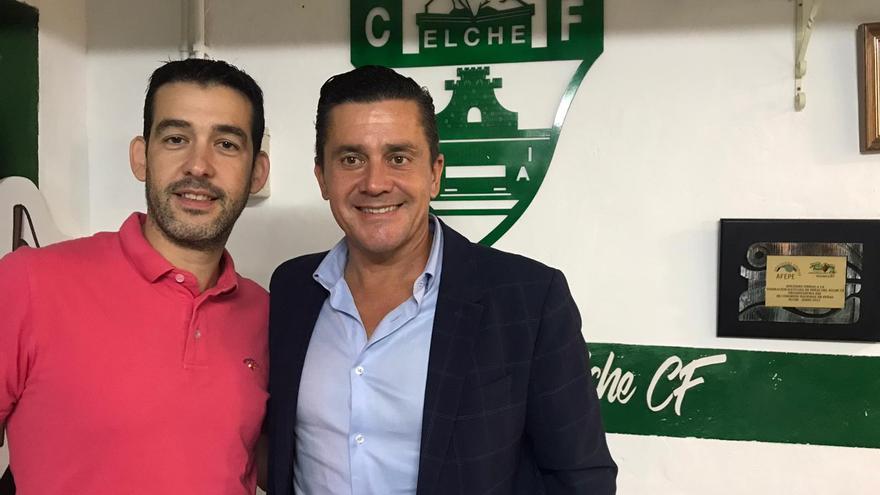 Las peñas del Elche CF reciben la visita del presidente de Aficiones Unidas