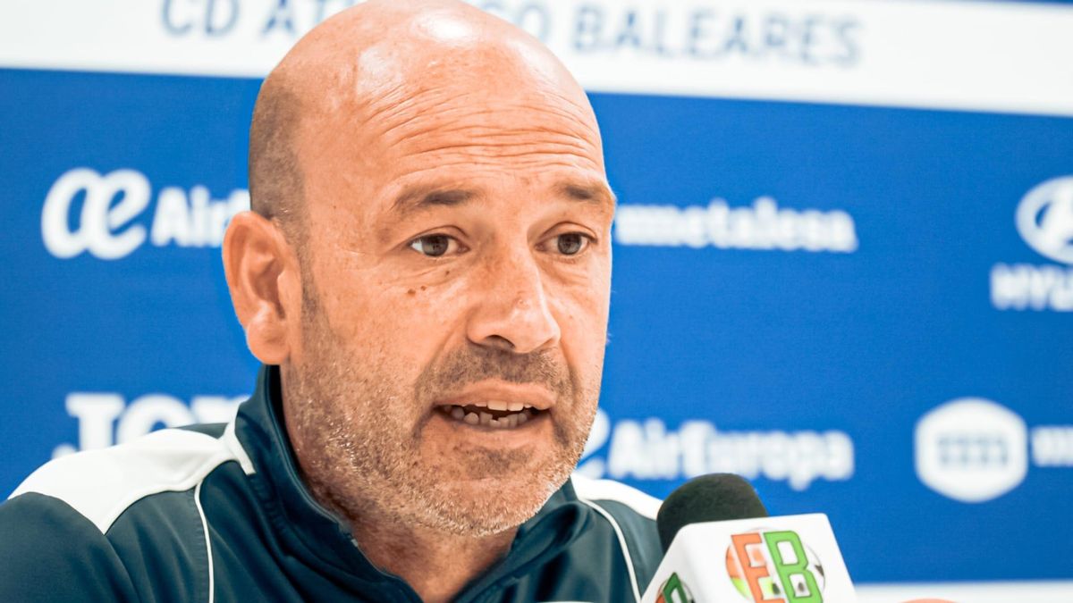 Luis Blanco, en rueda de prensa en el Estadi Balear.