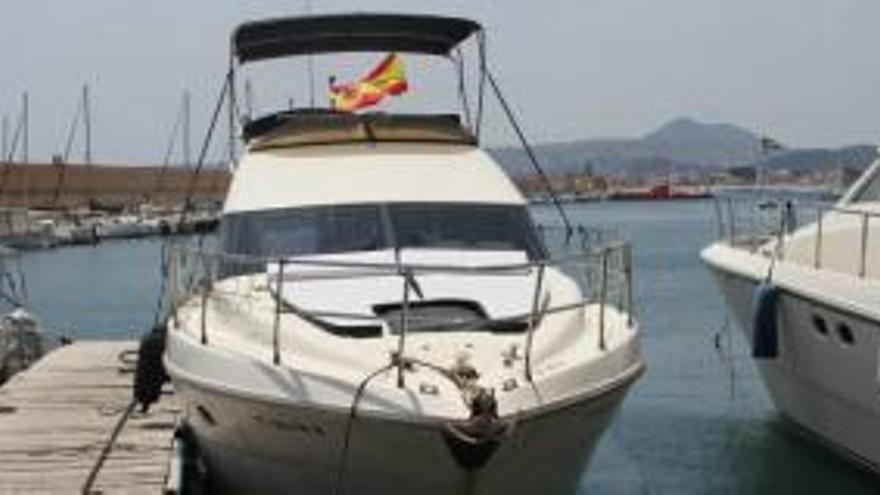 Una fiesta en el mar en Xàbia acaba con una tripulante perdida