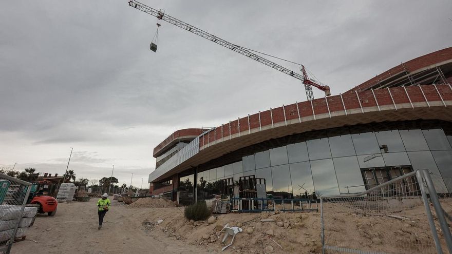 Barcala logra el aval de Vox que desbloqueará el cambio urbanístico para el hospital privado de Vistahermosa Norte
