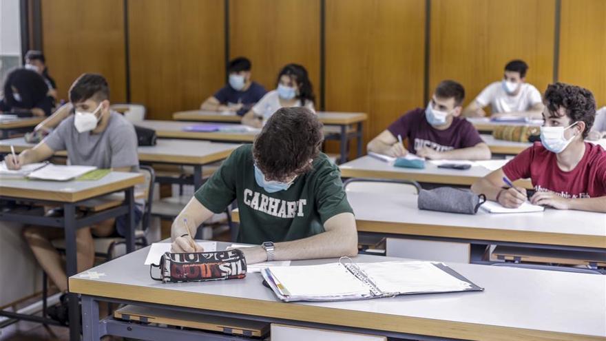 Los estudiantes mantienen la huelga a partir de este lunes