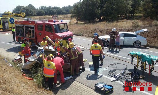 Un conductor mor en un xoc frontal a Borrassà