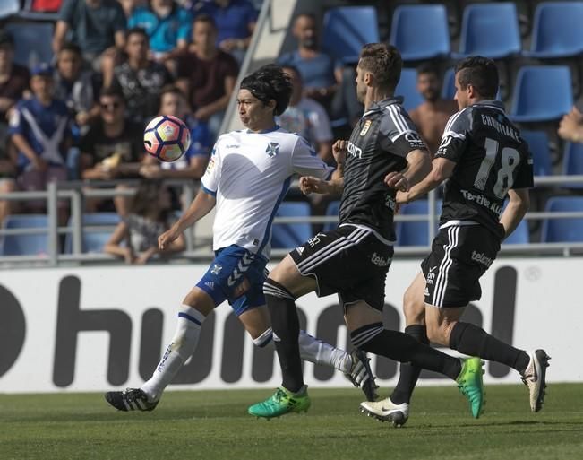 02/04/2017 DEPORTES  fútbol segunda división  temporada 2016-2917 16/17  CD Tenerife Oviedo estadio Heliodoro Rodríguez López