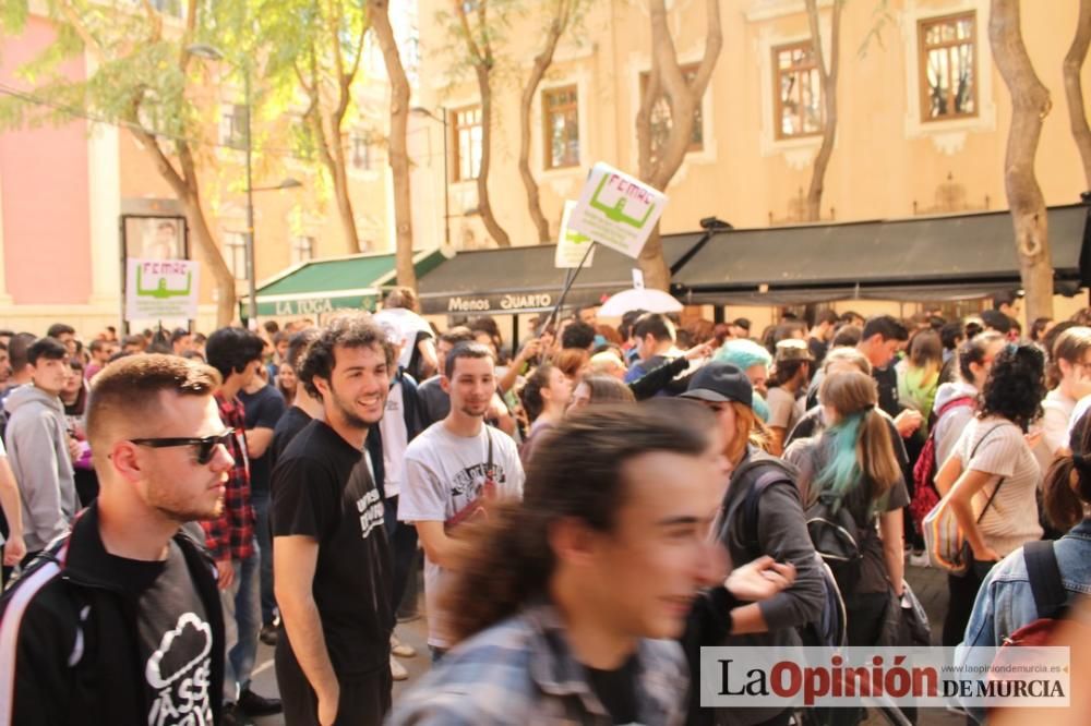 Protestas por Educación por las calles de Murcia