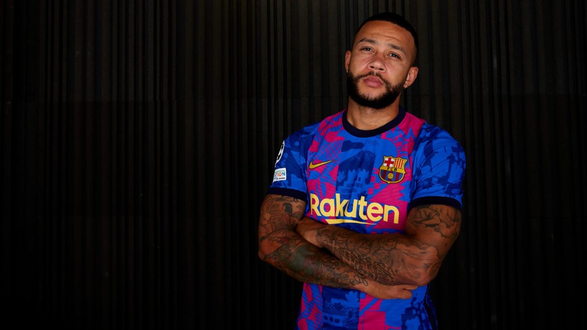 Memphis presenta la tercera camiseta del Barça