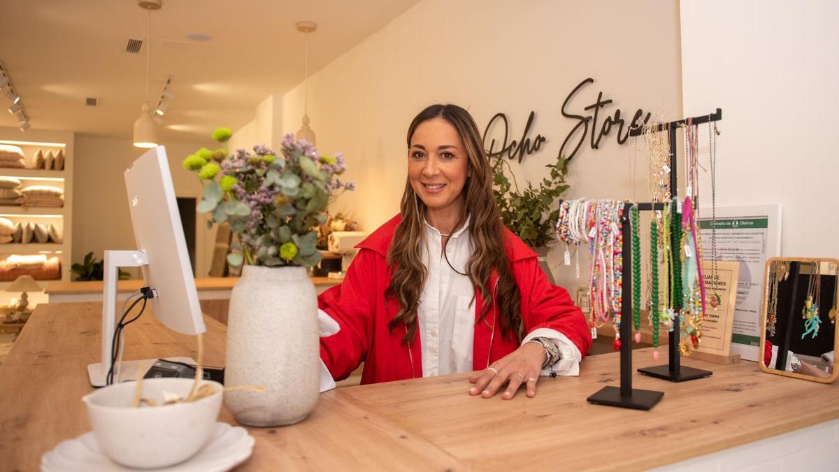 La moda irrumpe en Santa Cristina de la mano de Ocho Store