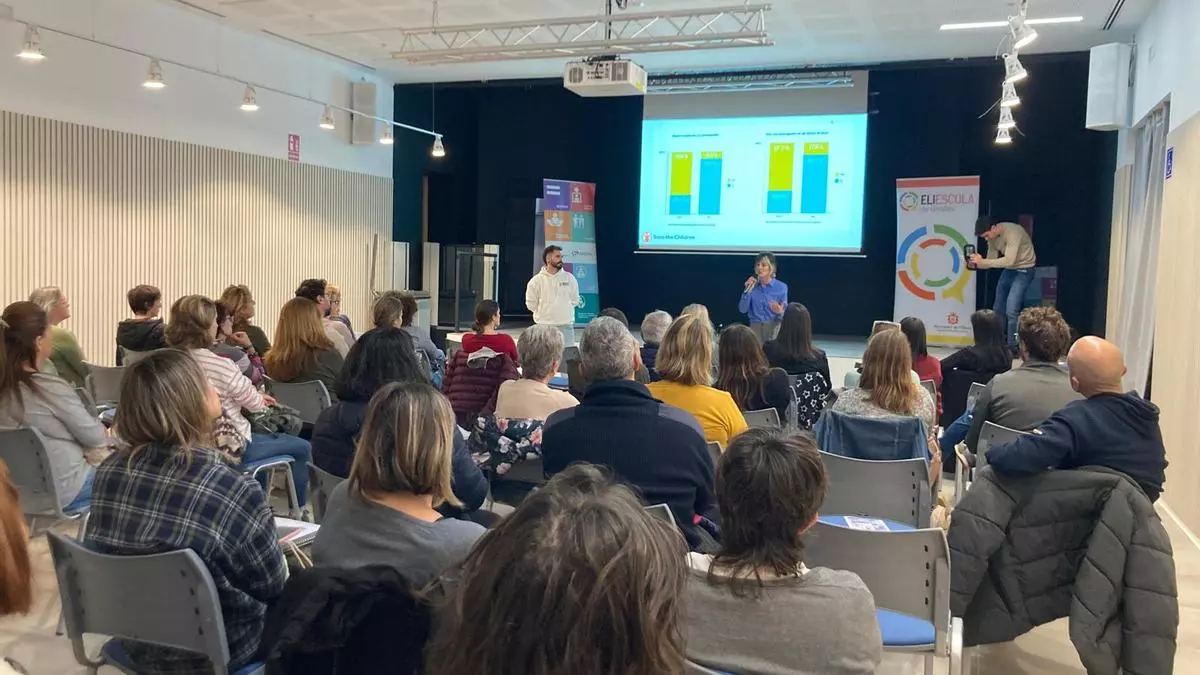 Eliescola tanca el curs amb més de 350 participants