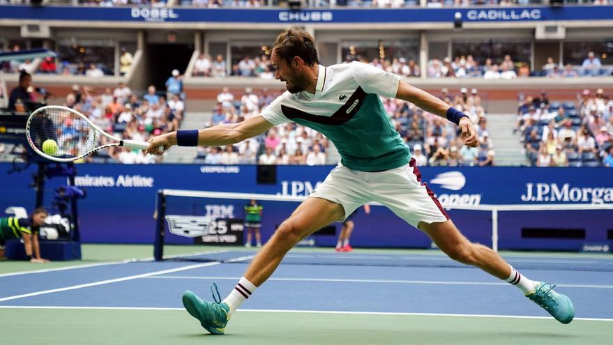 Medvedev estalla por el calor: &quot;Un día morirá un jugador y ellos lo verán&quot;